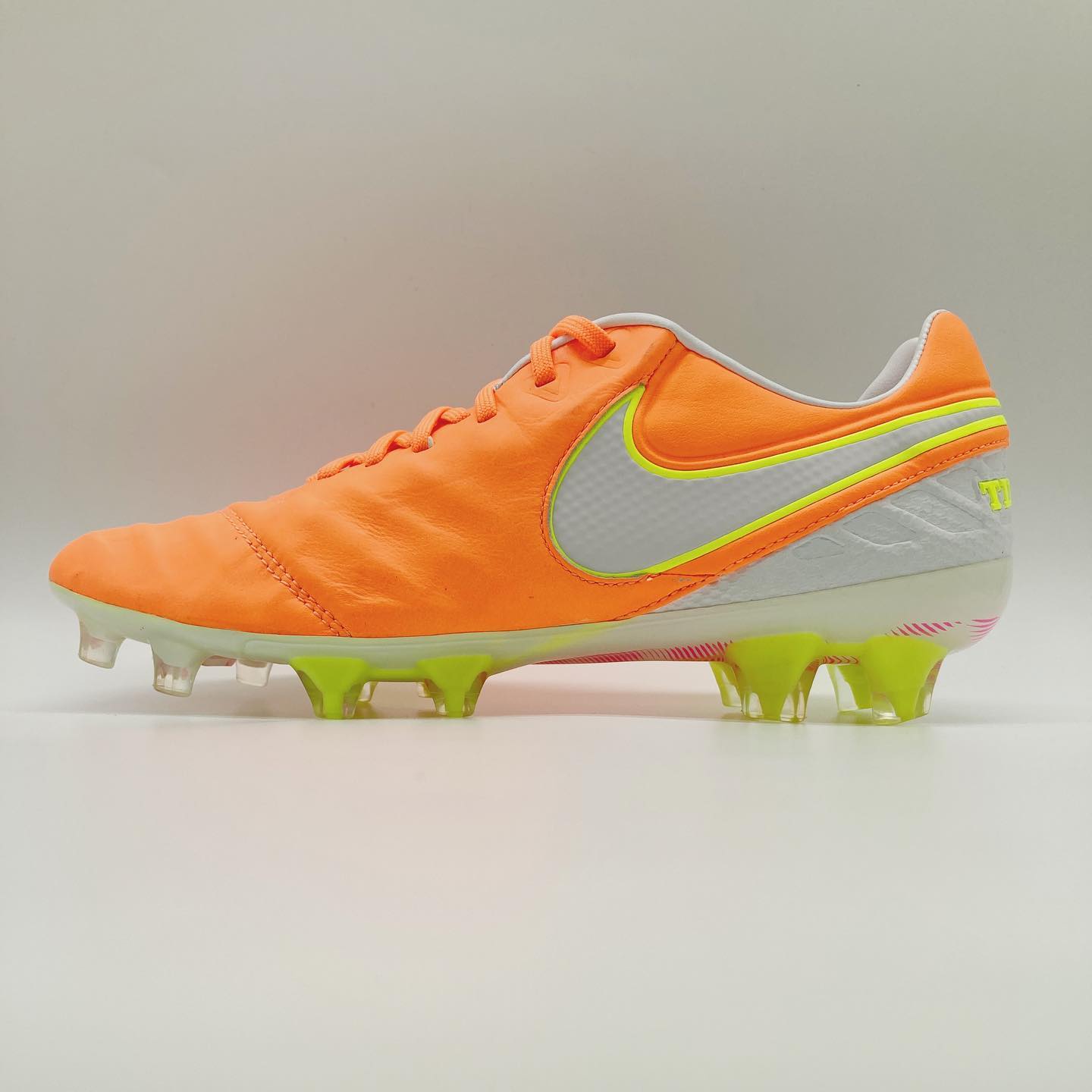 NIKE TIEMPO LEGEND VI ELITE- FG (Womens Edition) - BNIB - 5.5 - 8 - 39